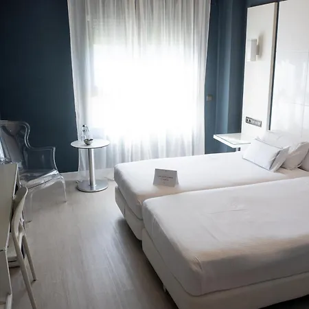 Nostrum Airport 3*