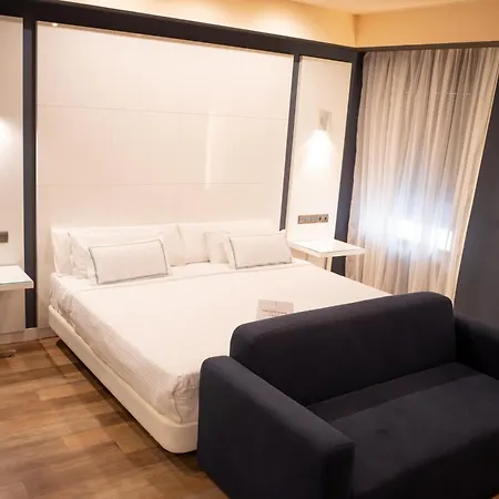 Nostrum Airport 3*