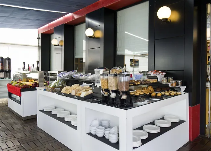 Hotel Nostrum Airport 3*